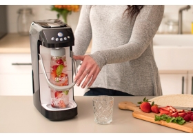 SPÄRKEL WILL INSTANTLY INFUSE AND CARBONATE YOUR HOME-BREWS WITHOUT A CO2 TANK